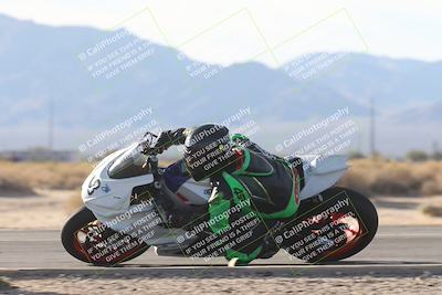 media/Nov-02-2025-CVMA (Sun) [[337aff29ab]]/Race 16-Formula Twins-Formula 40 UL(Holeshot)/